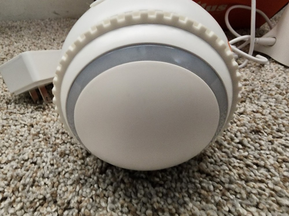 KITPLUS Pet Camera robot for Dog and Cat Self-Charging Smart Automatic Feeder