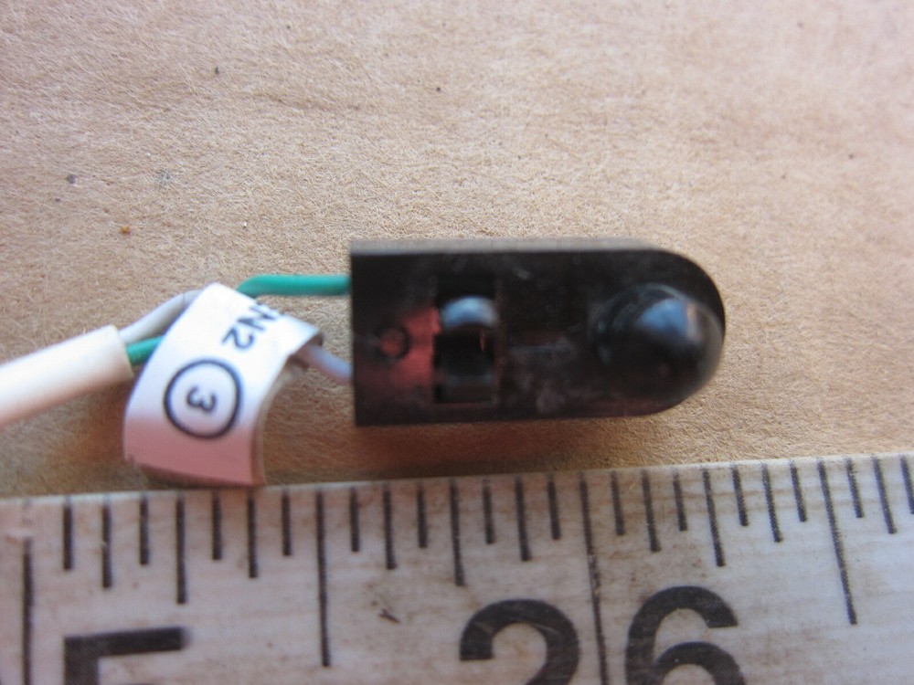 OPB11228E OPB11228S Integrated Circuit, used