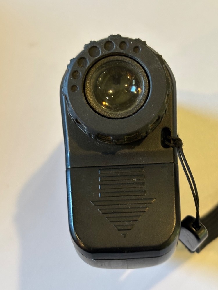 ONE UNDER Golf Rangefinder with Built in Magnet,