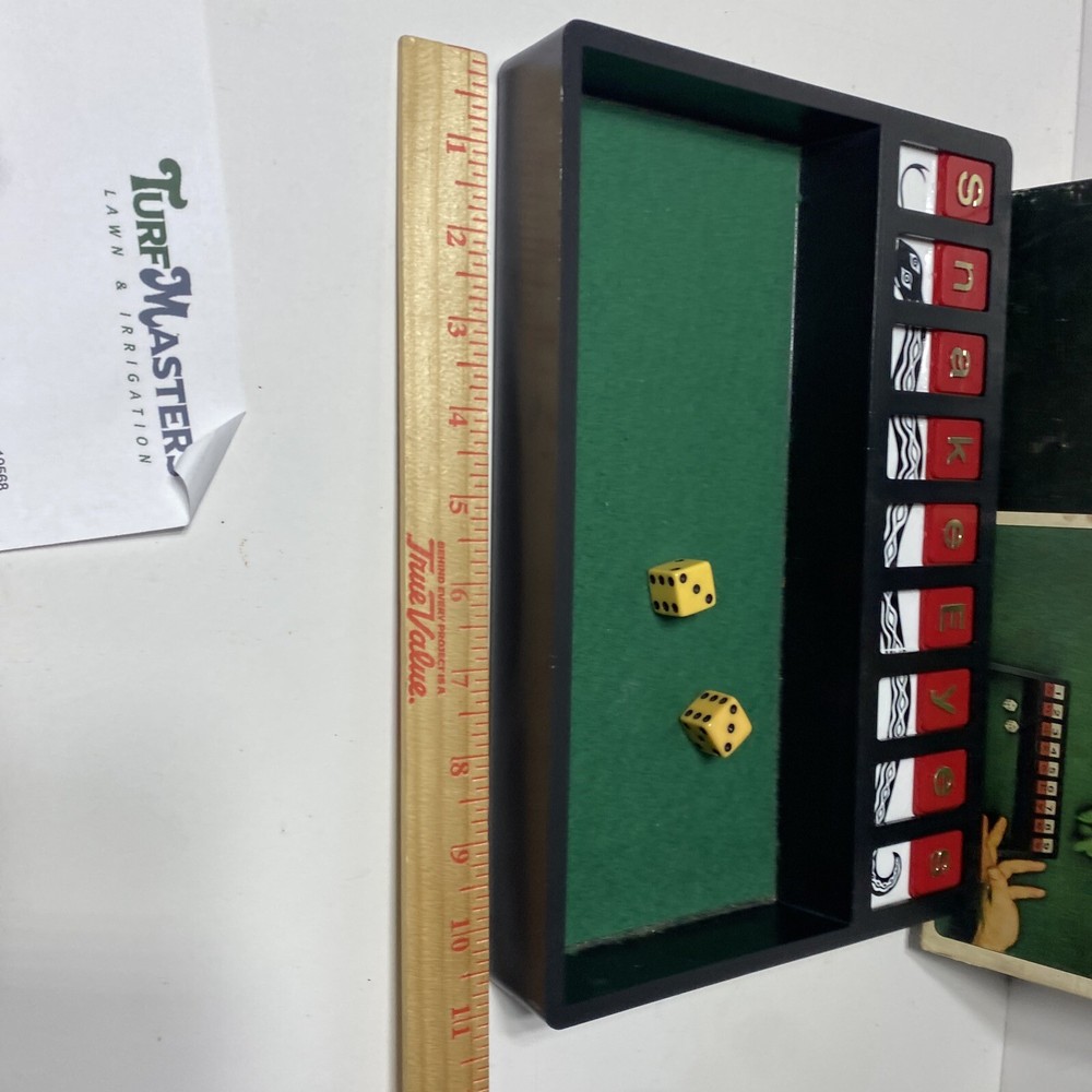 1968 SNAKE EYES A CASINO GAME COMPLETE SELCHOW & RIGHTER