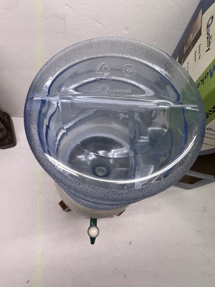 Water Crock Solid Ceramic Porcelain Dispenser 64 Oz Personal Tabletop Display