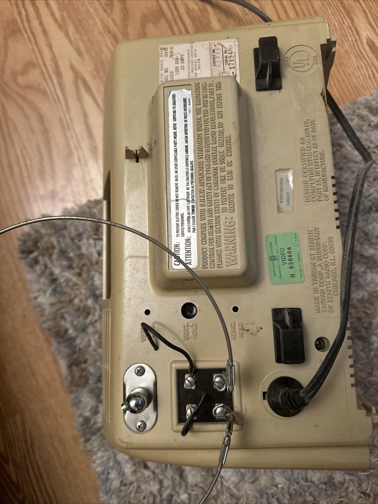 Zenith Solid State 1977 Model J091L Chassis 9JB1X Mint Condition