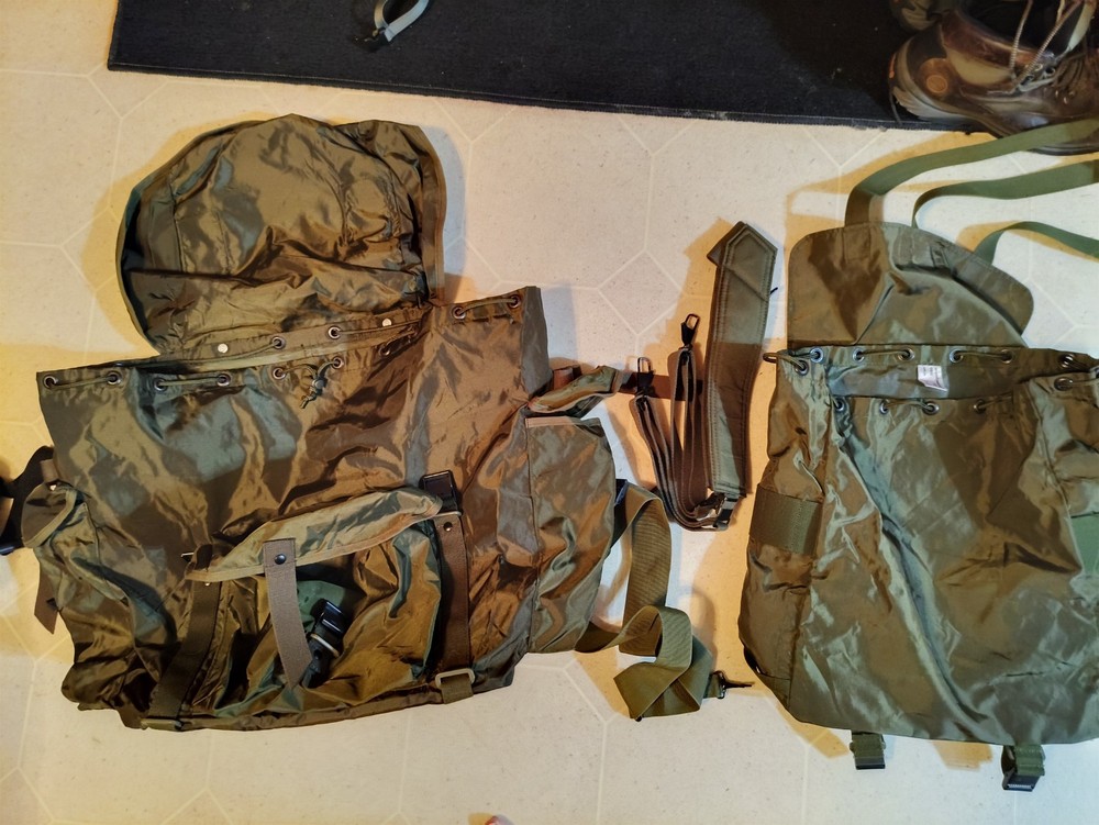 NOS Austrian Kaz-75 Rucksack with Buttpack
