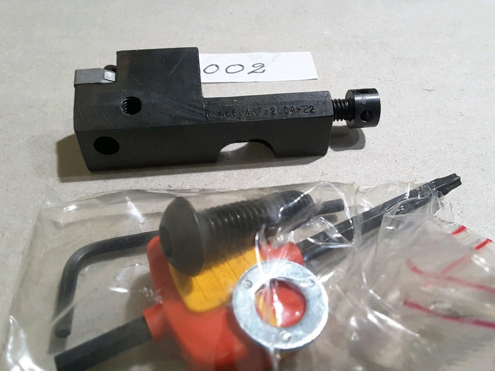 SANDVIK R 466.4KF-20CA-22 RH THREADING HEAD