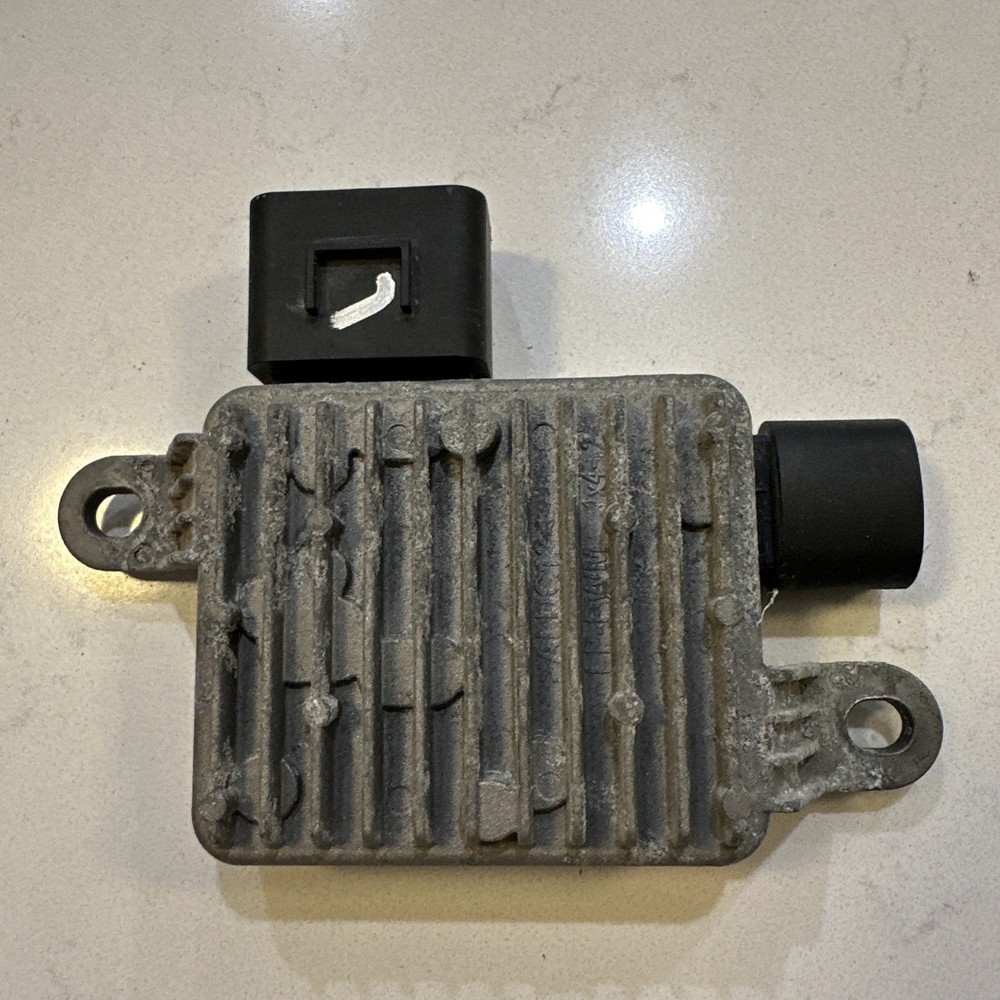 2016-2020 KIA OPTIMA ENGINE COOLING FAN CONTROL MODULE OEM 25385-D5200