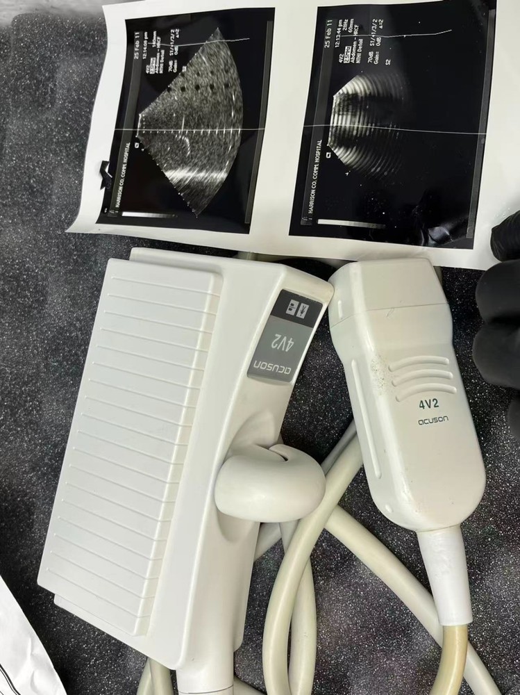 ACUSON 4V2 VECTOR ARRAY ULTRASOUND TRANSDUCER PROBE  with box