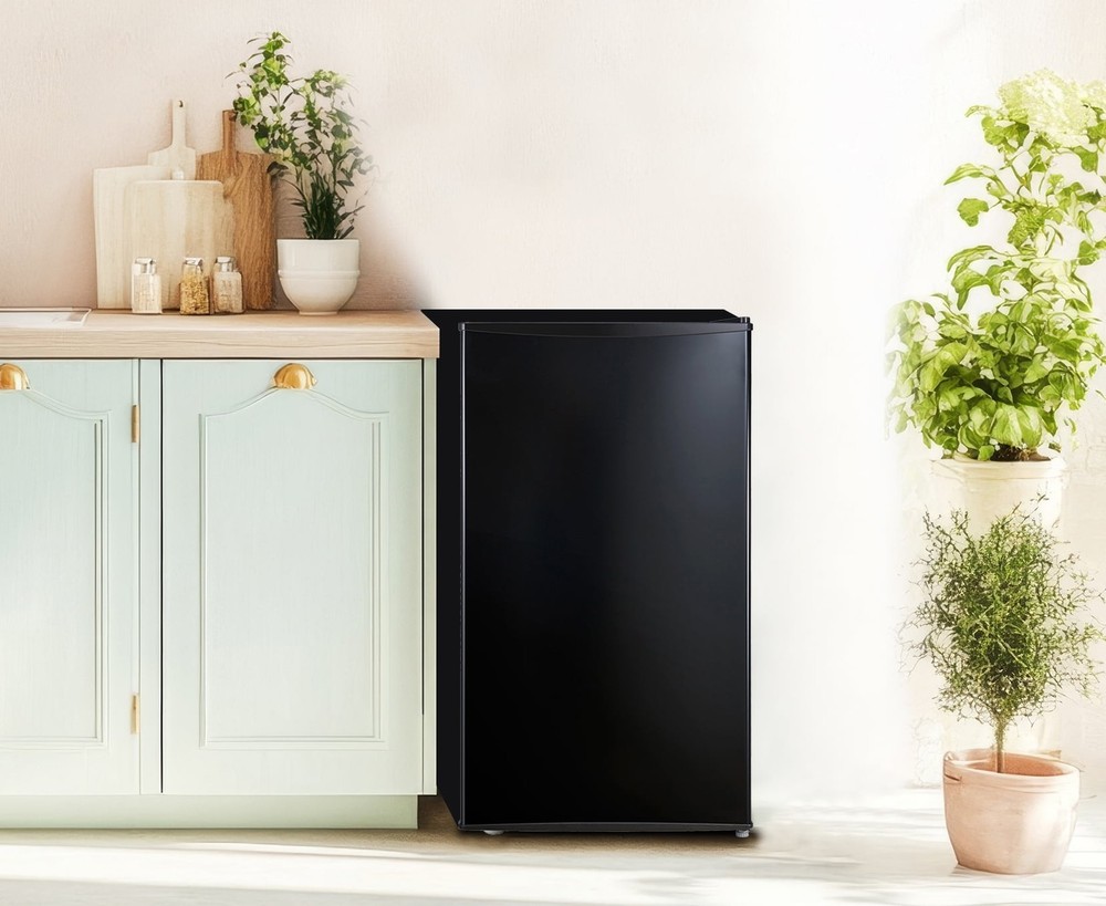 3.3 Cu Ft Compact Single Door Refrigerator, Black, Small Mini Fridge