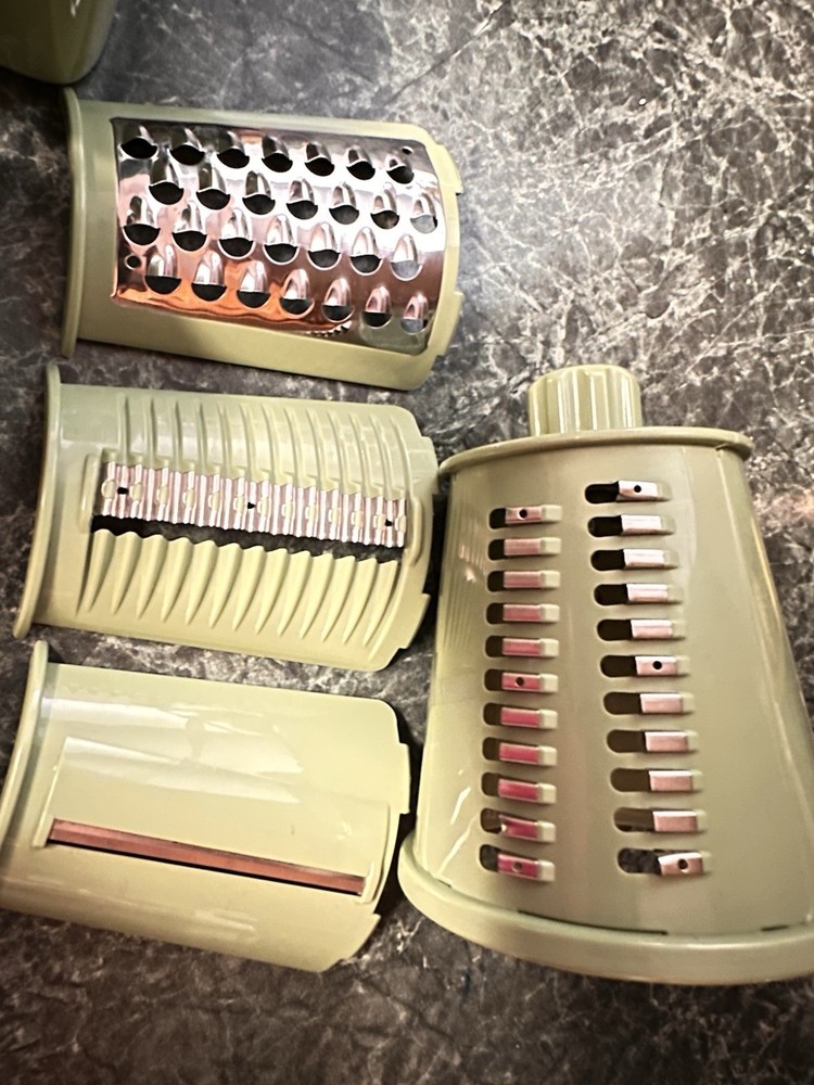 SUSTEAS Rotary Cheese Vegetable Grater 4 Different Blade Sets (missing 1 Blade)