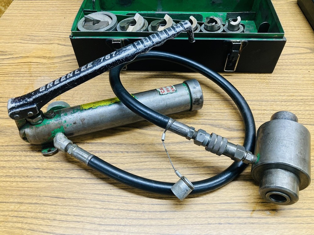 Greenlee Hydraulic Knockout Punch Set With 767 Pump