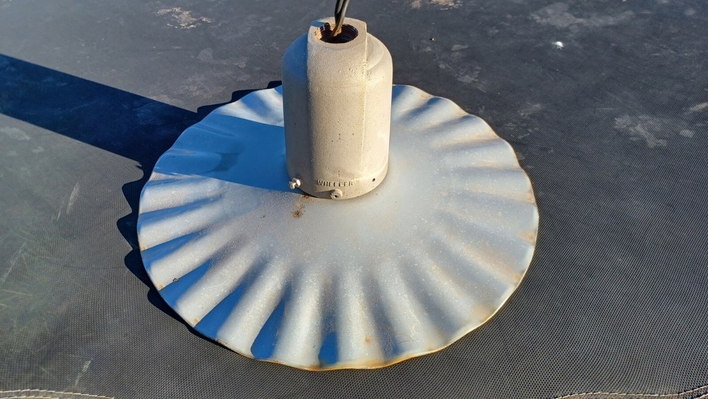 Vintage Wheeler Radial Wave Streetlight
