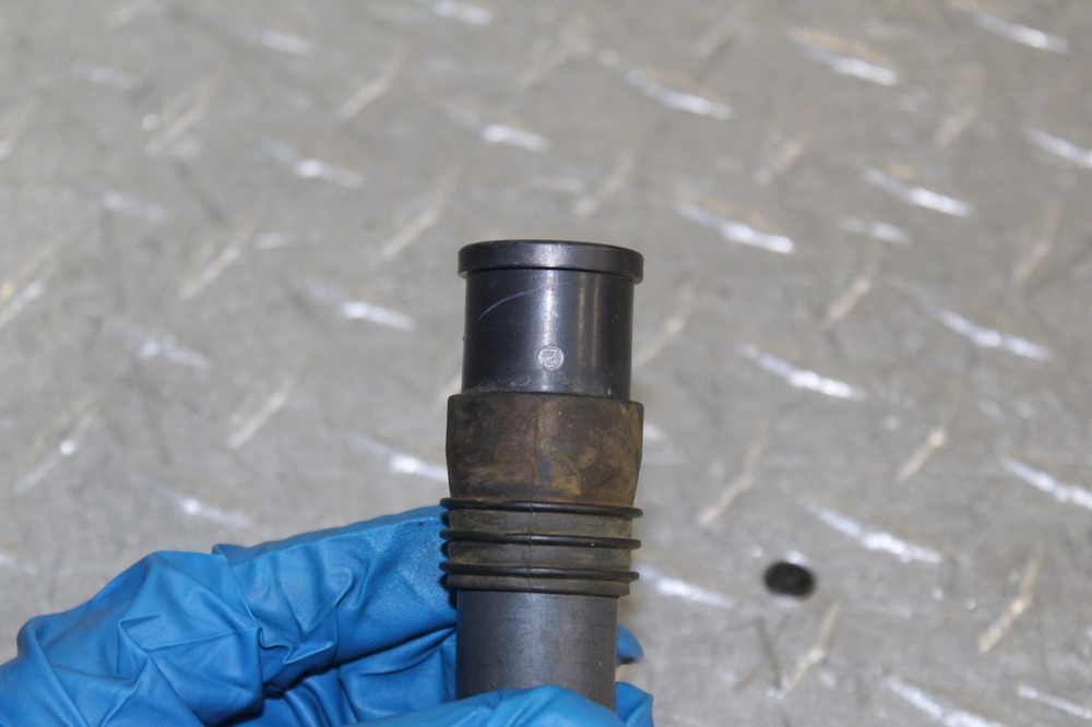 2001 SUZUKI GSXR1000 IGNITION COIL SPARK PLUG CAP