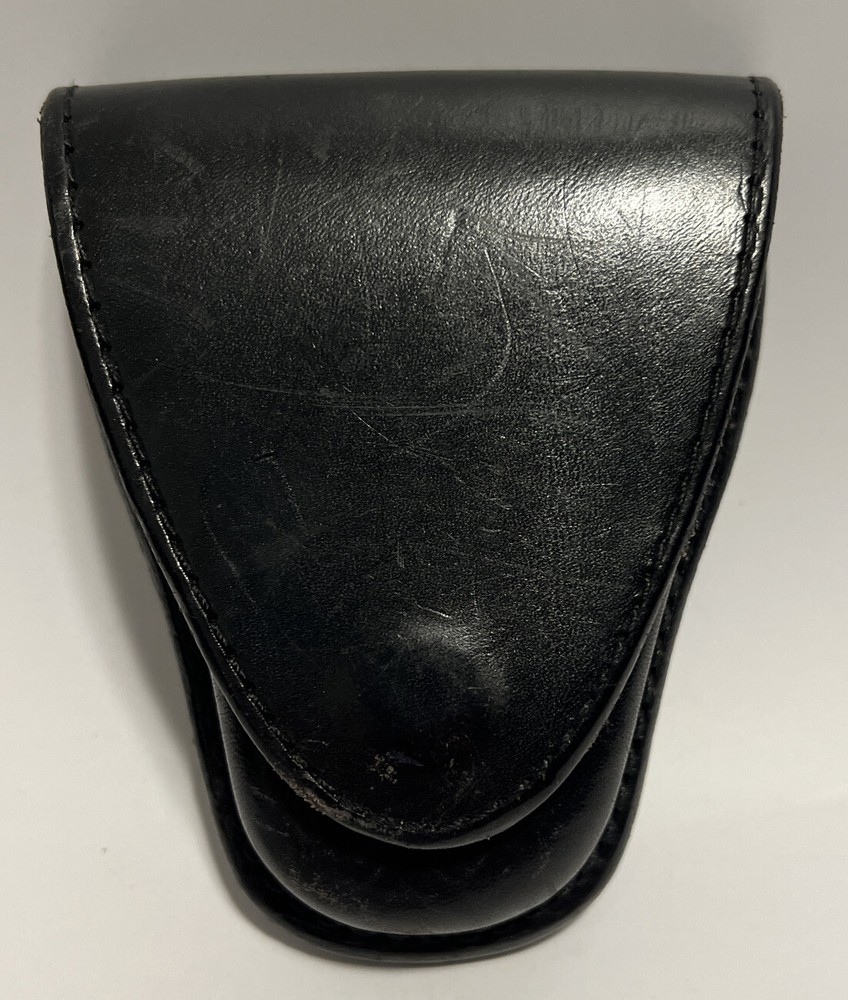 Pre Owned Gould & Goodrich Leather Standard Cuff Case B140
