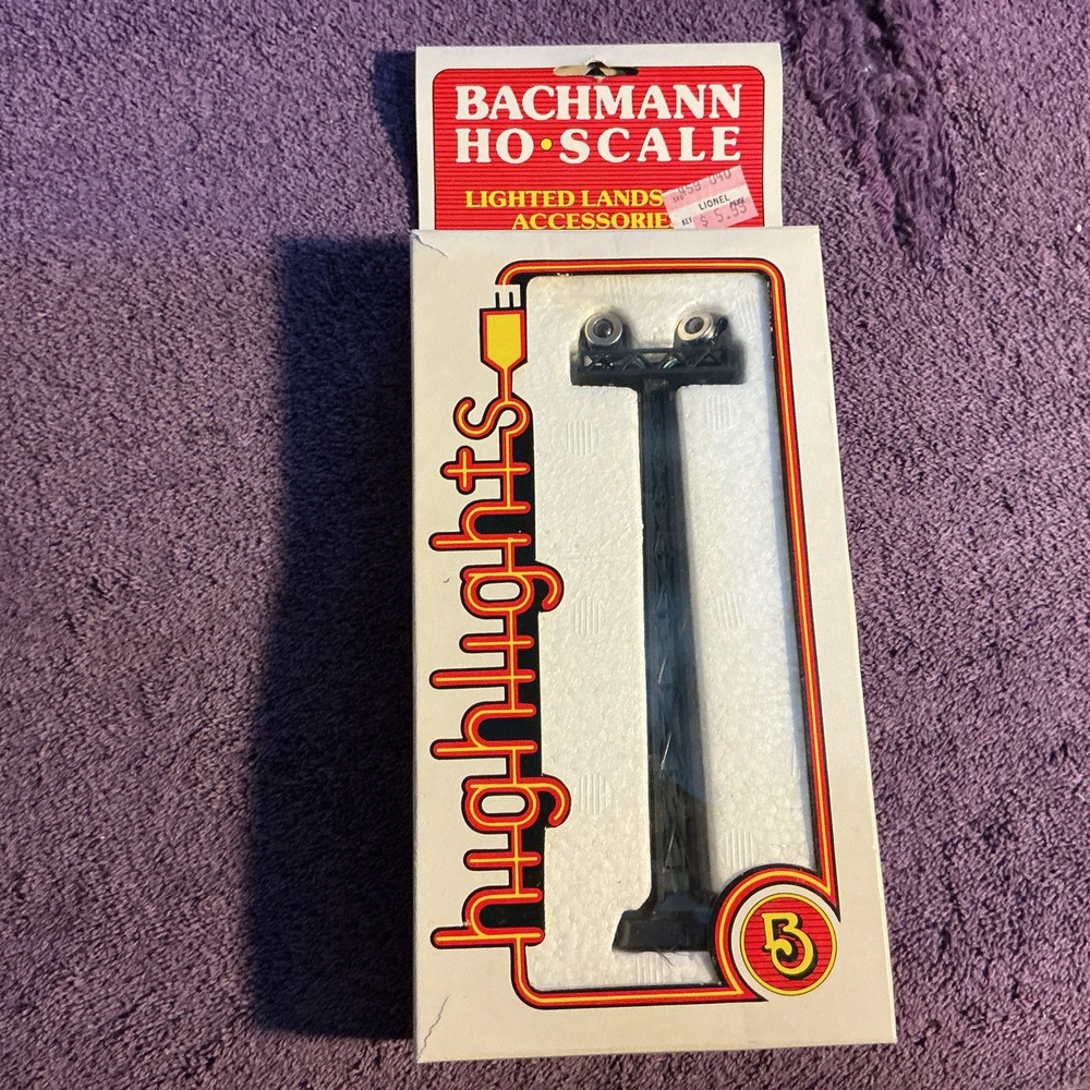 Bachmann HO Scale AA424013 Lighted Landscape Accessories NOS