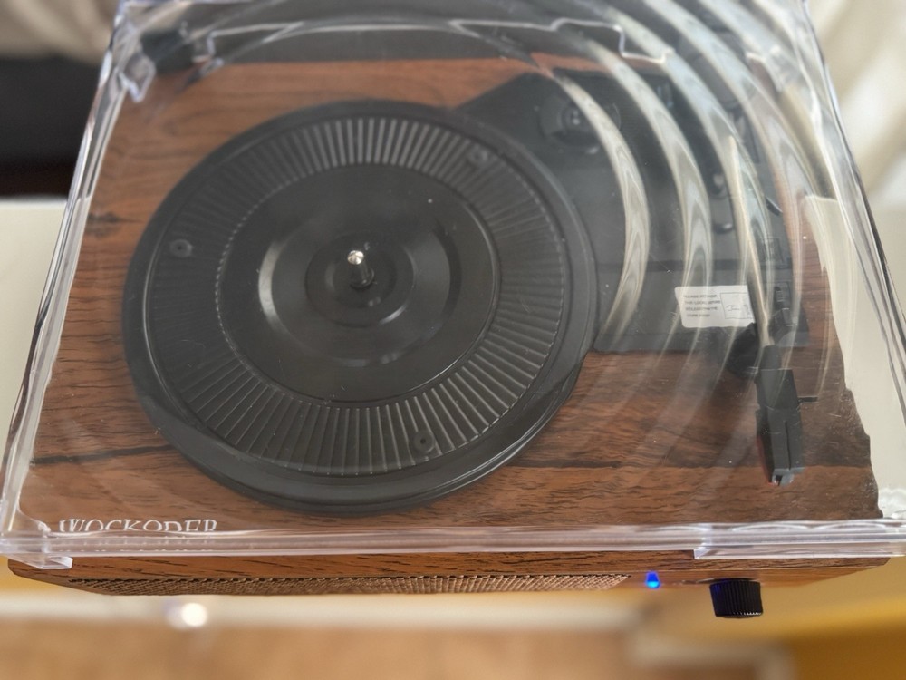 WOCKODER Vintage Style Turntable Record Player Built-In Speakers AUX