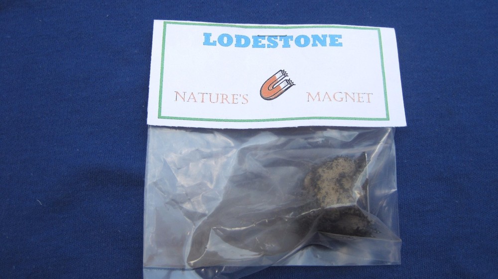 LODESTONE MINERAL NATURE'S MAGNET SPECIMEN