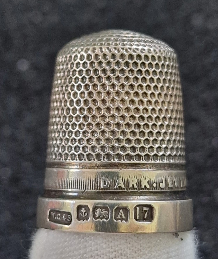 Hallmarked Sterling Silver Thimble 1925 Henry Griffith & Son BIRMINGHAM No17