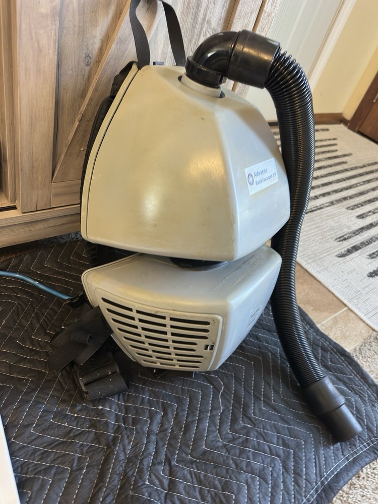 Advance Backvacuum XP
