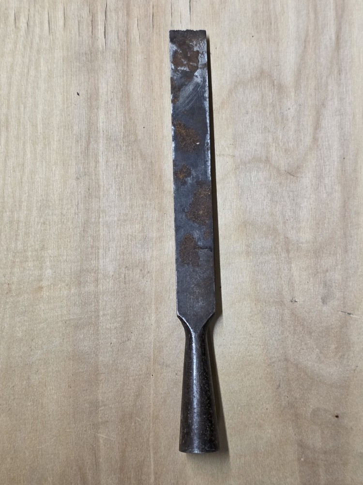 Vintage B-B 3/4" Bevel Edge Socket Chisel