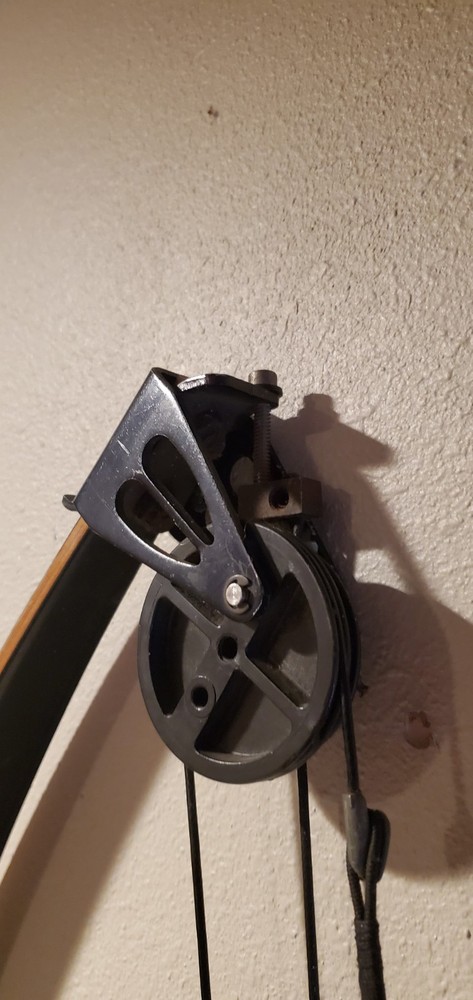 Vintage Ben Pearson Compound Bow 210 Ben Peason 210