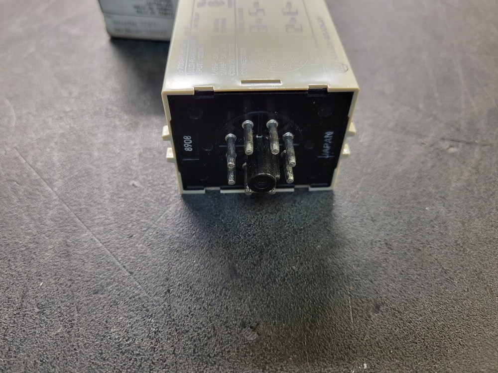 Allen Bradley 700HTM12MA1 Timing Relay.