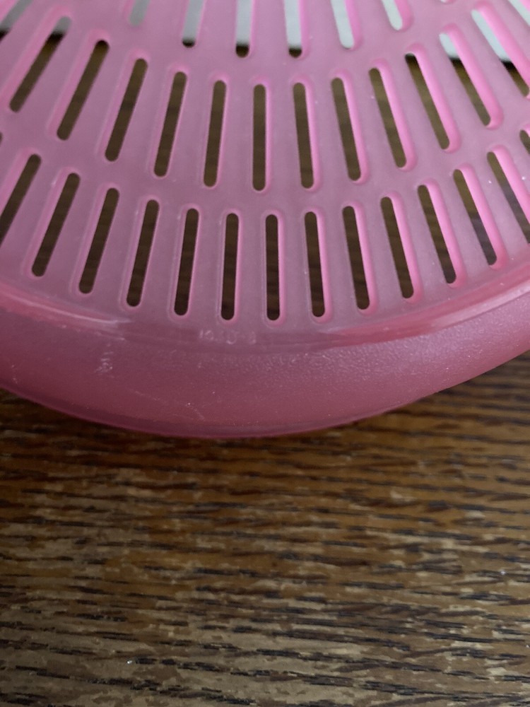 Tupperware pink mini steamer/strainer/colander 1830