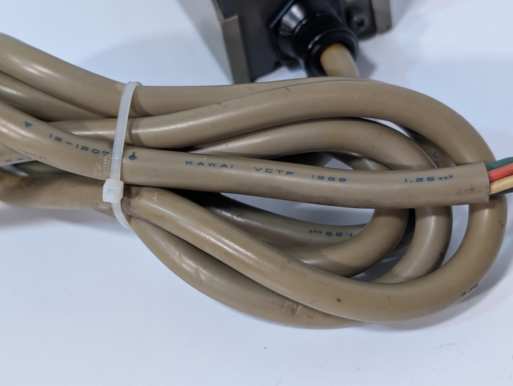 Fuji Electric AHL33P Control Box / Switch, Forward Stop Reverse Buttons