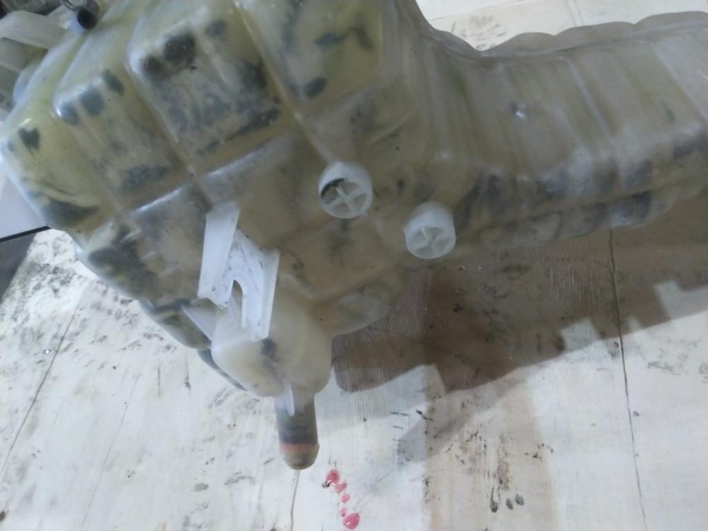 For 2019 FREIGHTLINER M2 106 RADIATOR OVERFLOW TANK , OH