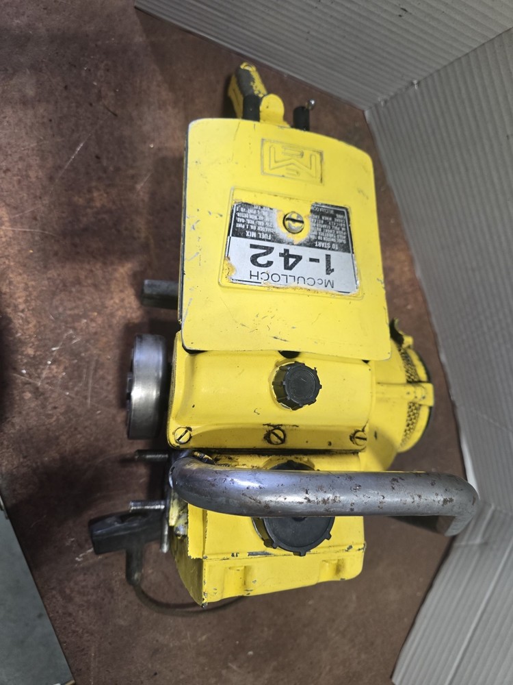 Vintage Mcculloch 1-42 Chainsaw