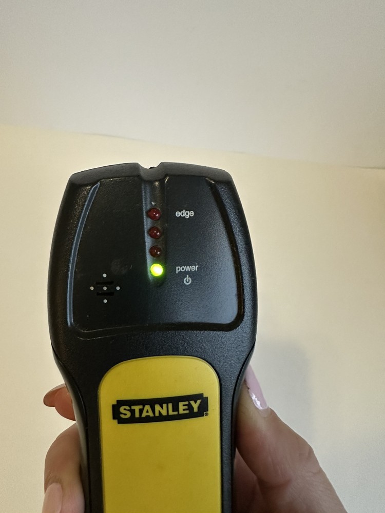 Stanley IntelliSensor 77-110 Stud Finder with Audio & LED #1