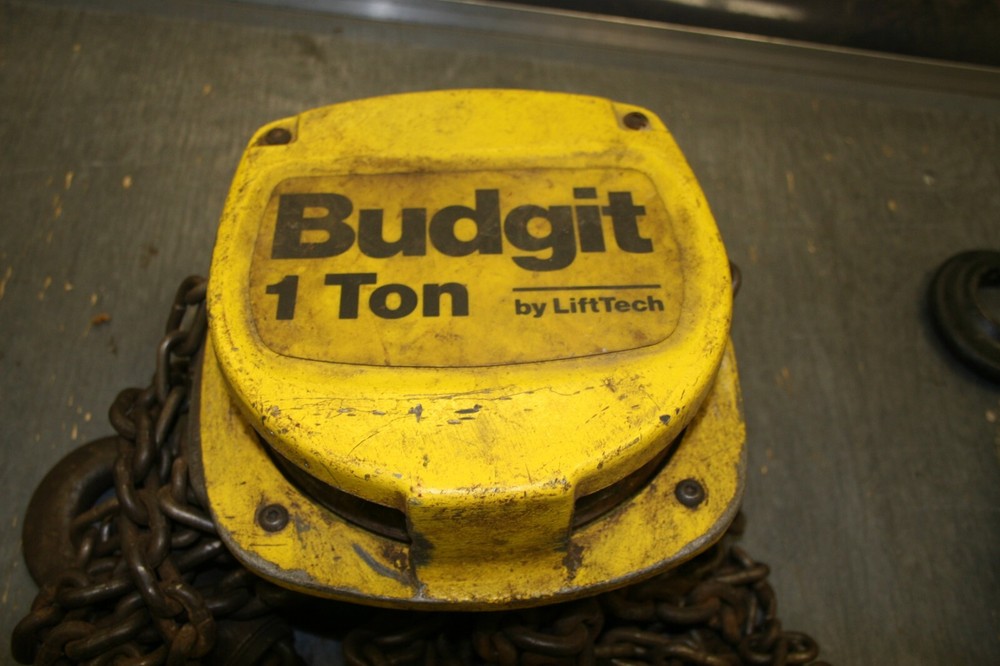 LiftTech Budgit 1 Ton Manual Chain Hoist 8262