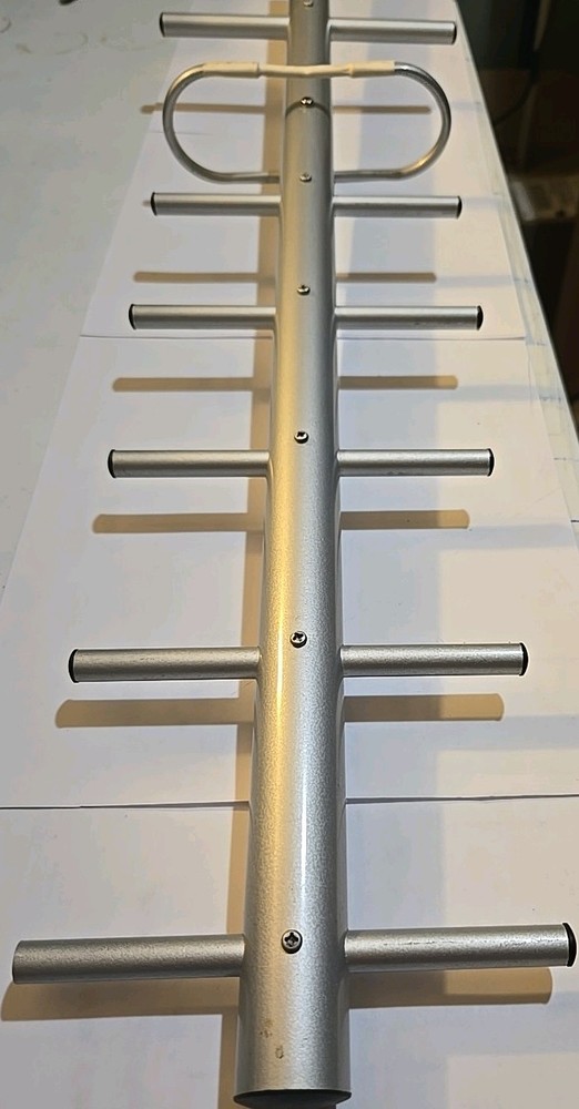 Evercom 824-960 MHz Yagi Antenna with Folded Dipole