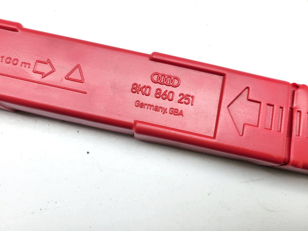 EMERGENCY WARNING HAZARD TRIANGLE 8K0860251 AUDI Q3 2012