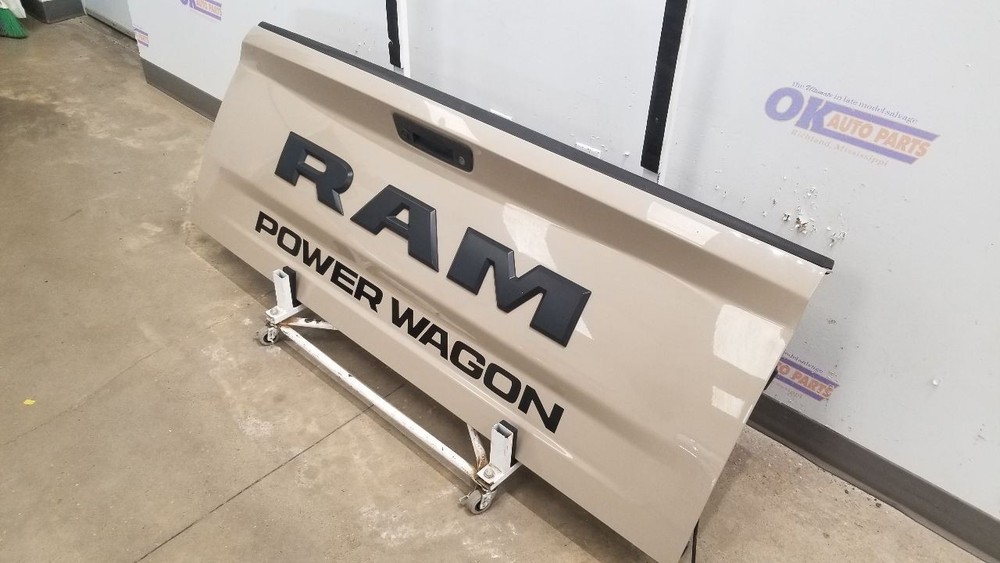 18 DODGE RAM 2500 REAR TAILGATE ASSEMBLY WITH REAR VIEW CAMERA MOCHA LATTE