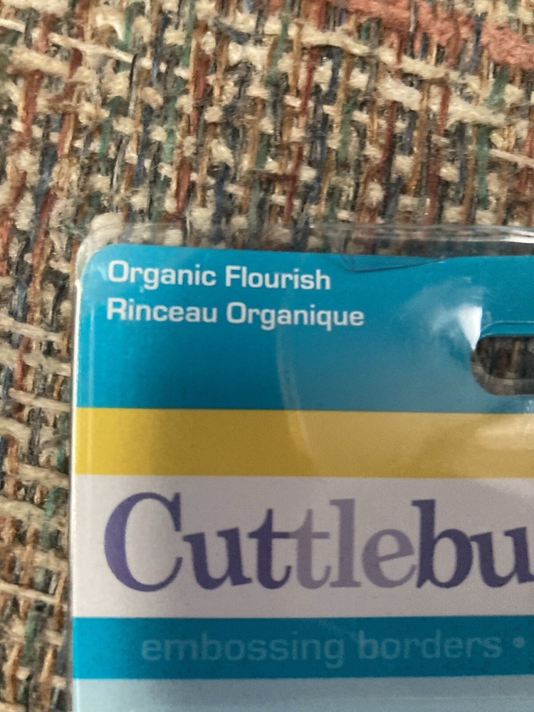 4 Sets Of Cuttlebug Embossing Folders New