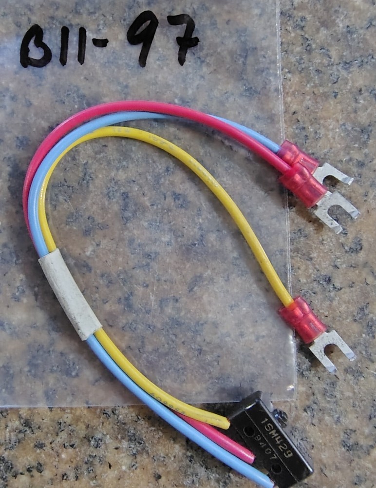 1SM429 SNAP ACTION SWITCH SUBMINIATURE WITH WIRE HARNESS