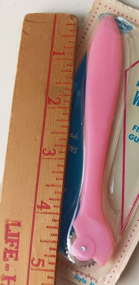 Vintage Pattern Tracing Wheel Tool Sewing Tracer SEALED in Package Pink Handle