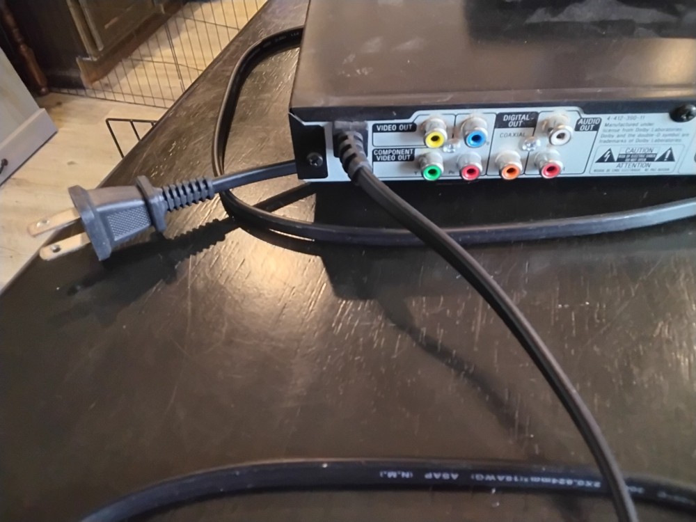 Sony DVP SR200P CD DVD Player Dolby Tested With Remote
