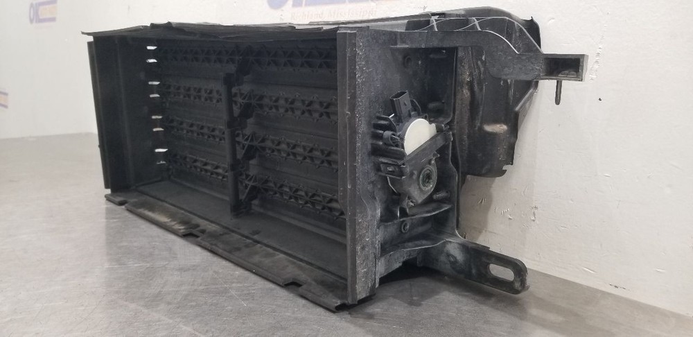 19 LINCOLN NAVIGATOR LOWER AIR SHUTTER 3.5L