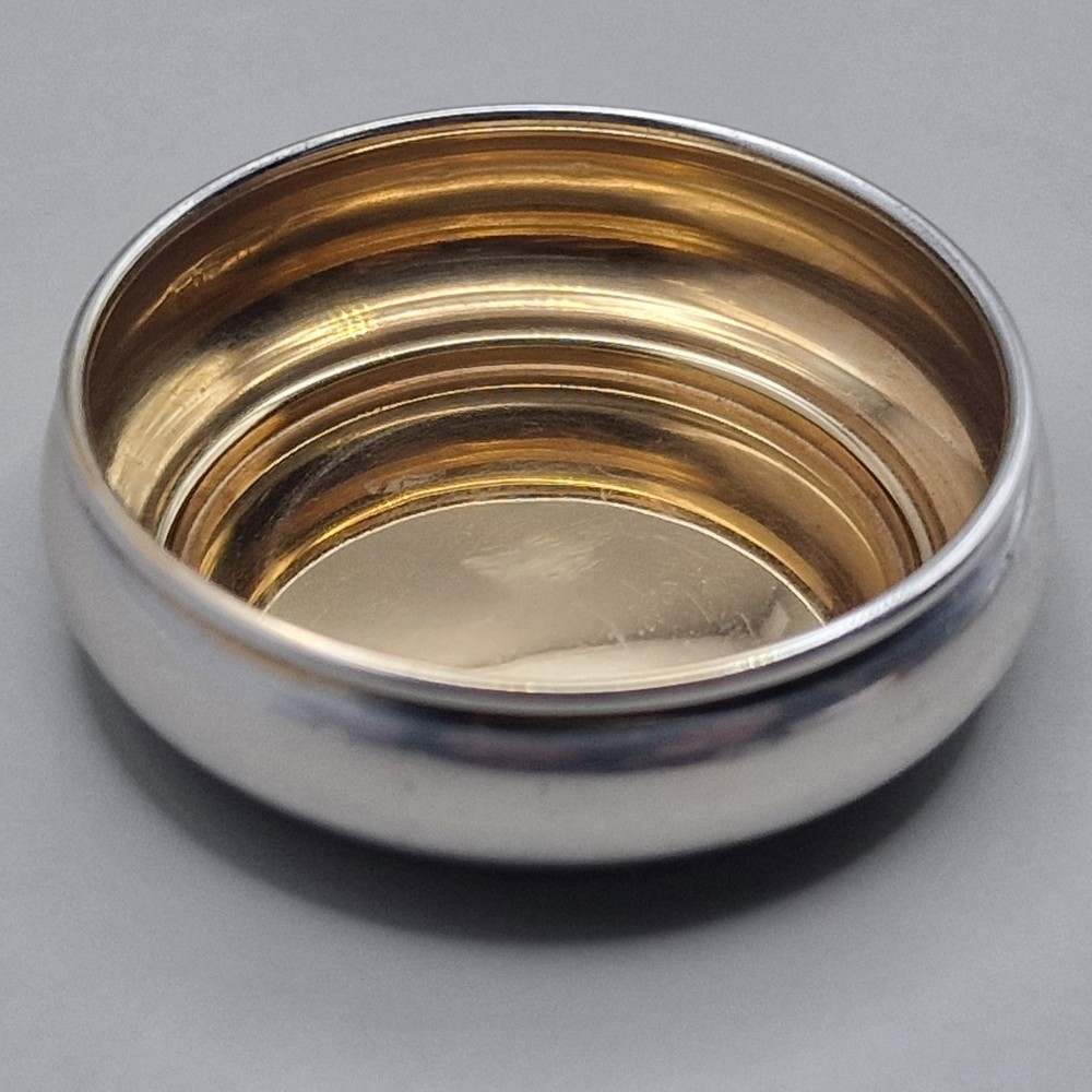 Superb Solid Sterling Silver Snuff/Pill Box by W I Broadway & Co Birmingham 1996