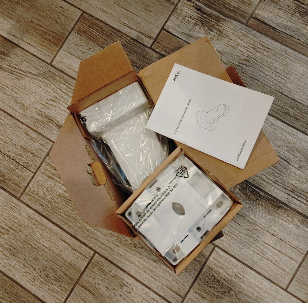 Axis Communications AXIS TQ5001-E Wall and Pole Mount