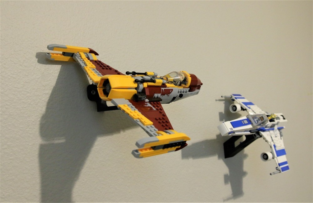 Ultimate Display Solutions wall mount for Lego 75364 E-wing vs Shin Hati's ship