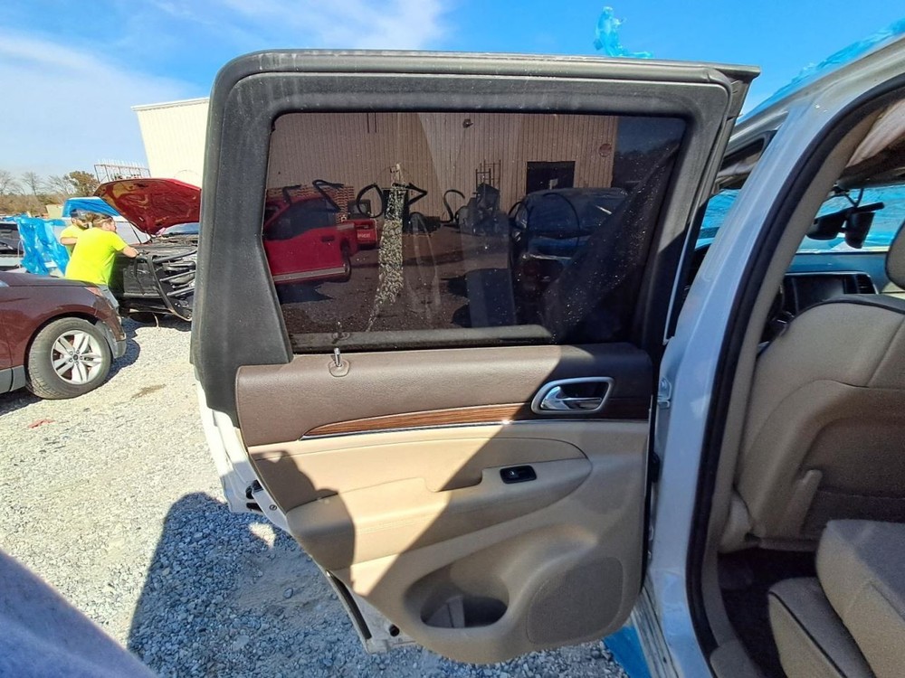 CHERGRAND 2014 Glove Box 4874238