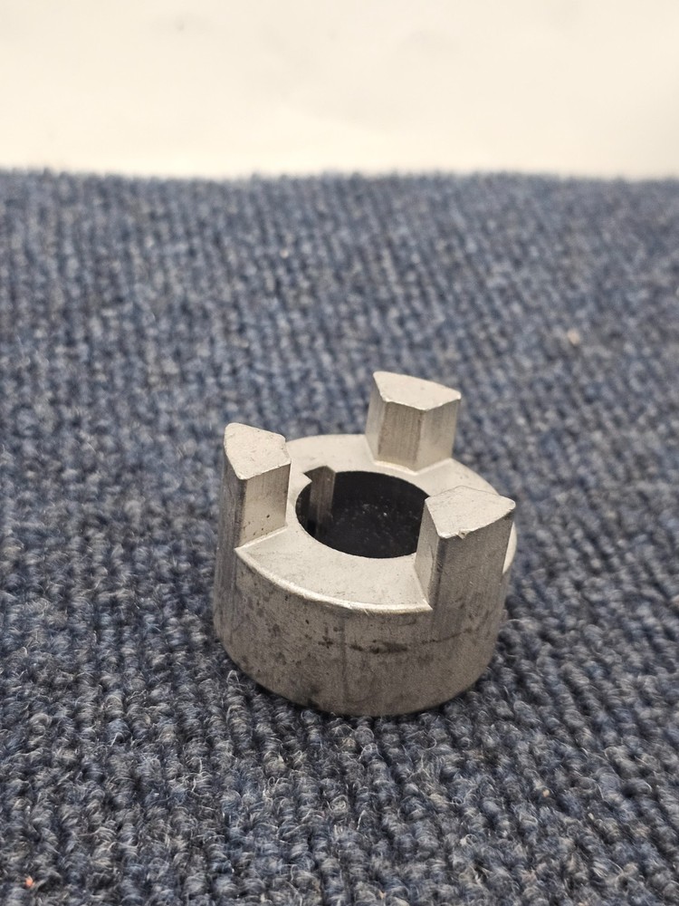 LoveJoy Inc. Jaw Type Coupling Hub L-075 .875 Keyed Bore