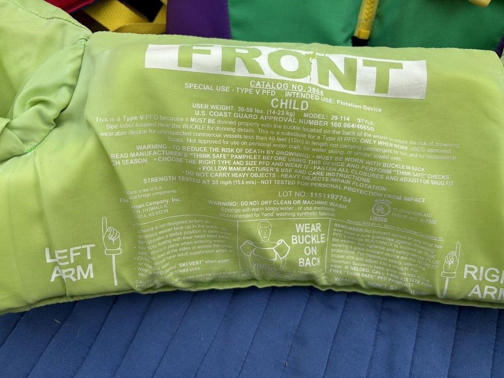Children's Floatation Devices: 2 Boating Vests, 1 Chest Set & 1 Set Arm Floaties