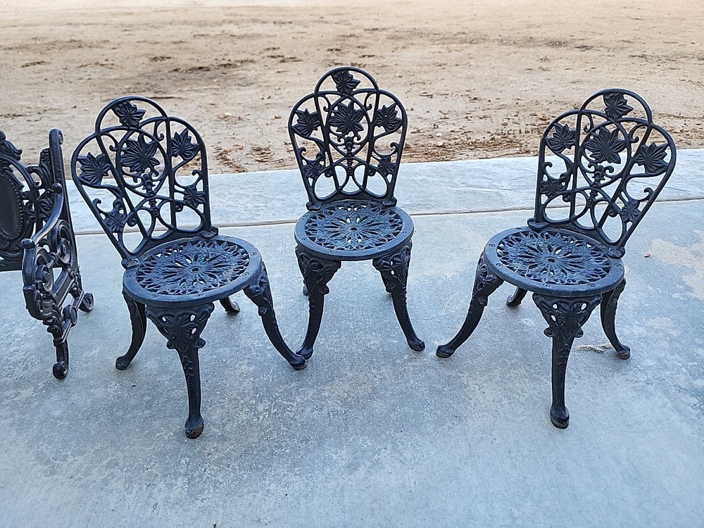 Cast Iron Mini Park Bench And Chairs Set