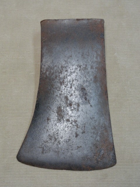 Vintage 3 lb Classic Pattern Axe Head Would Make a Fine User Ax 'RE'