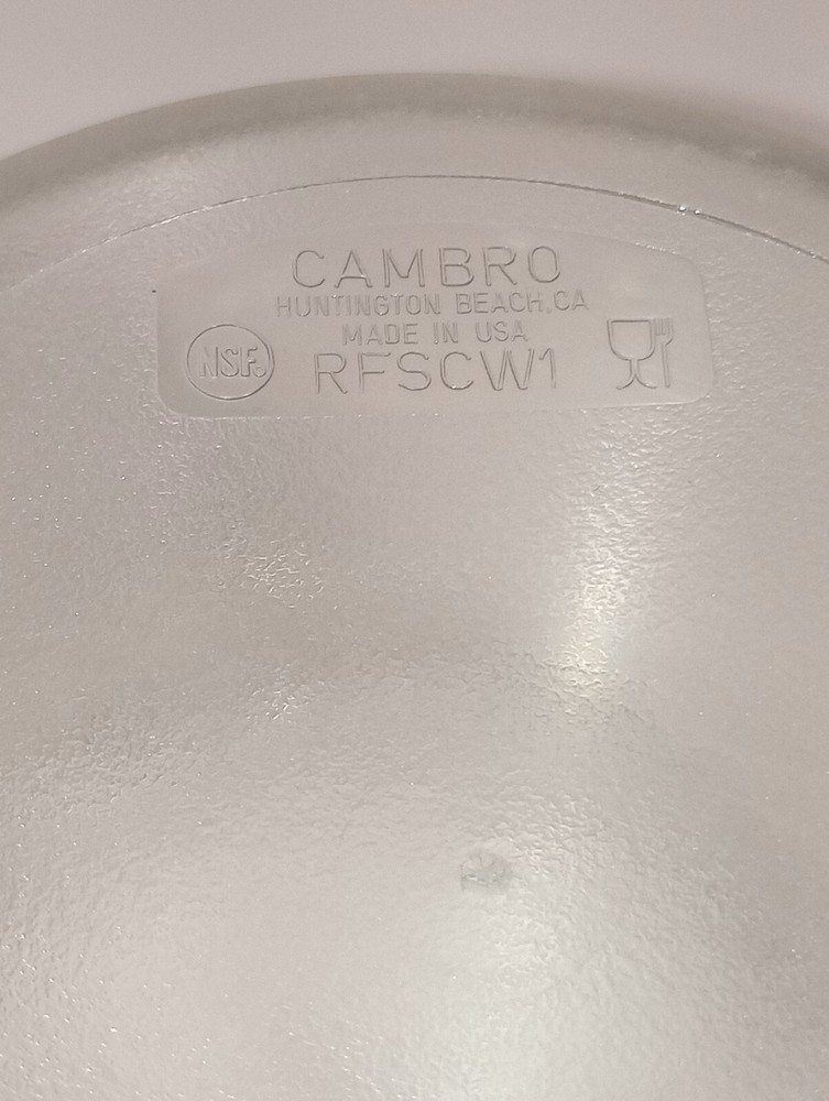 Cambro 1 Qt. Storage Container With Lid