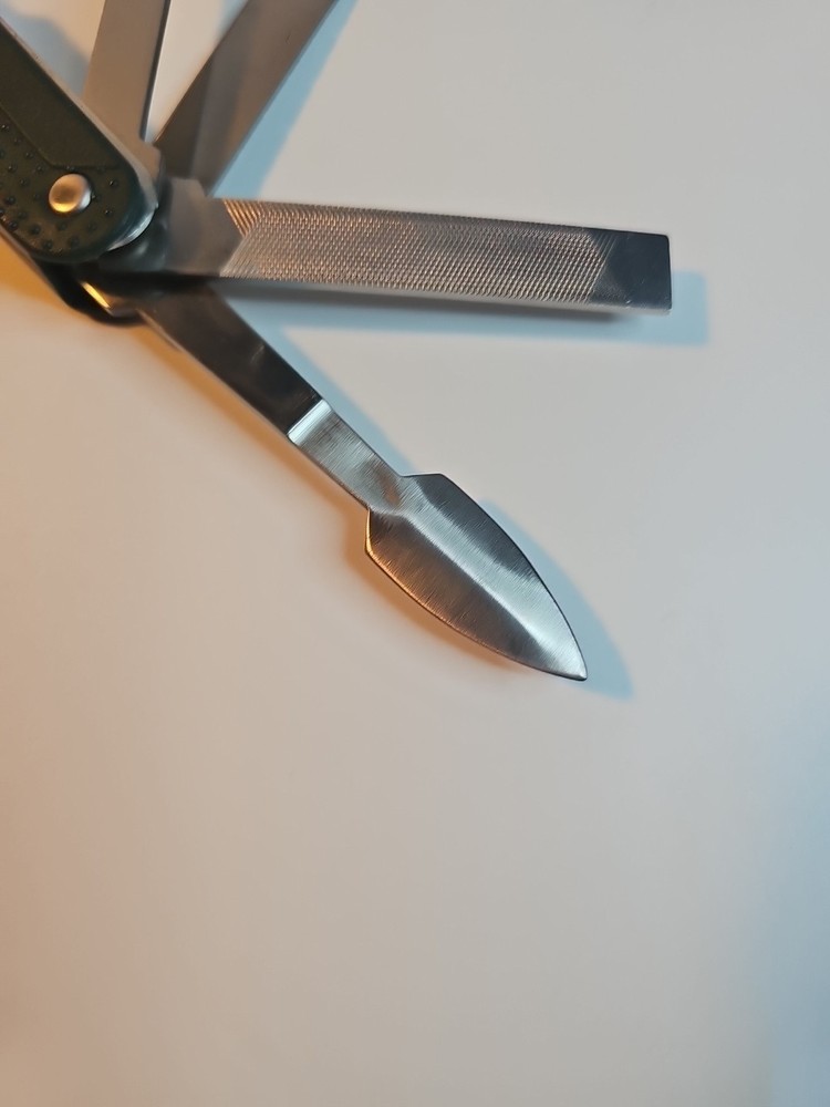 Gardener Pro 9 Function Multi Tool Pruning Shears