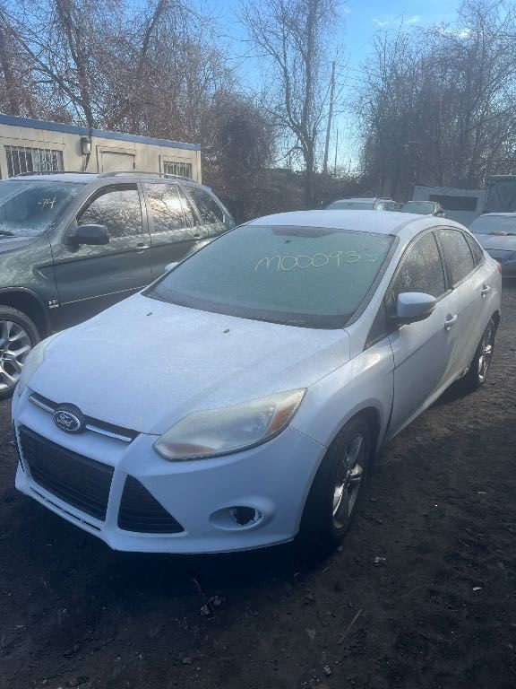 FOCUS 2014 Fuse Box Cabin 8017