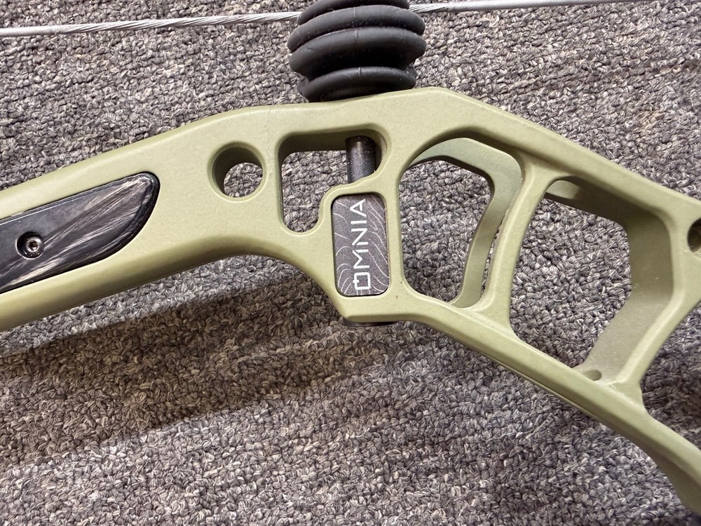 elite archery omnia compound bow